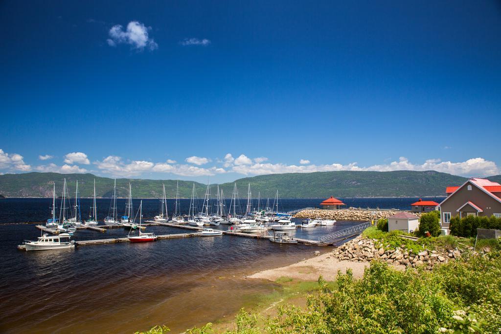 Chalets Condos Sur Le Fjord LʼAnse-Saint-Jean Dış mekan fotoğraf