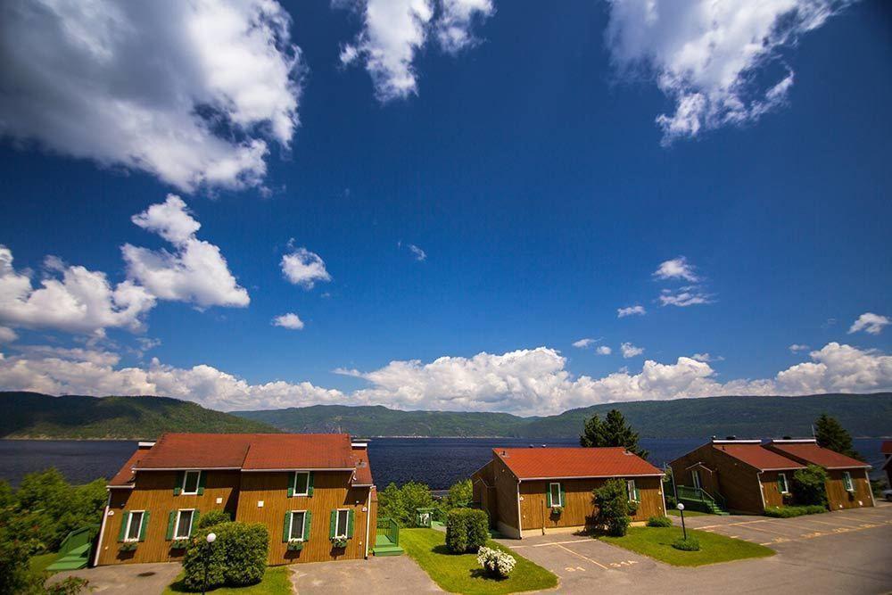 Chalets Condos Sur Le Fjord LʼAnse-Saint-Jean Dış mekan fotoğraf