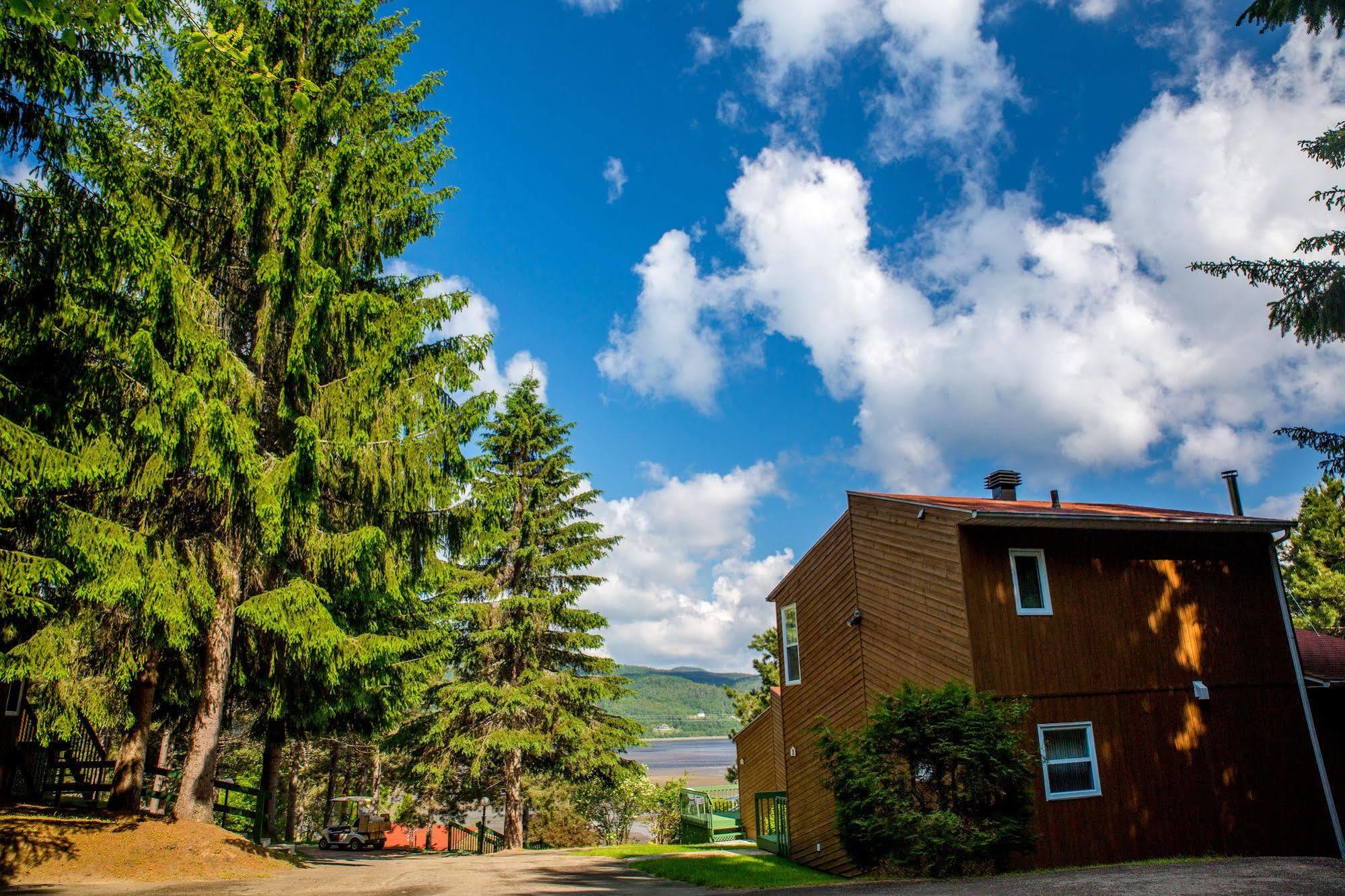 Chalets Condos Sur Le Fjord LʼAnse-Saint-Jean Dış mekan fotoğraf